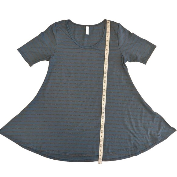 LULAROE PERFECT T SHIRT SIZE Medium M BLUE and grey Stripes EUC - Picture 4 of 9